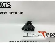 Напрямна бампера переднього, нижня ліва Tesla Model S, 1072913-00-B